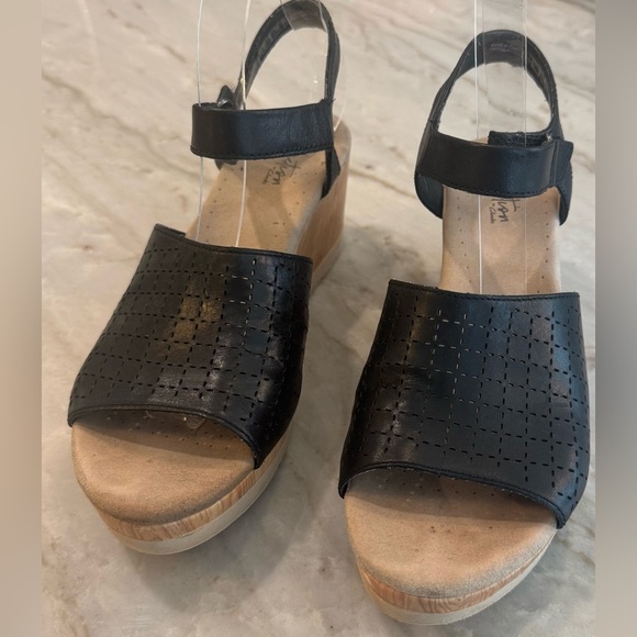 Clarks Cammy Glory Wedge Sandal Open Peep Toe Platform Black 9 M - Picture 2 of 11